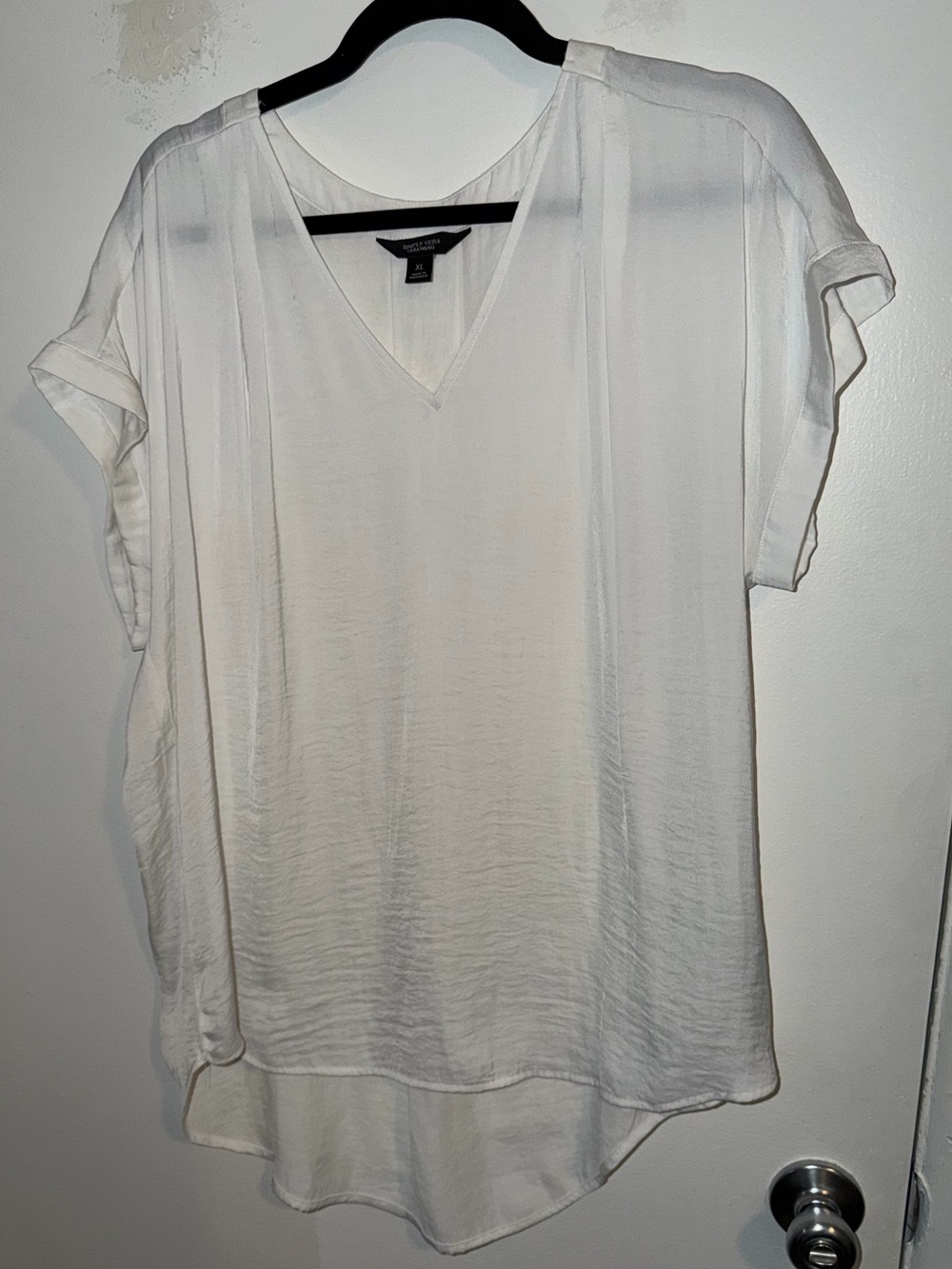 Simply Vera Vera Wang White V-Neck Short Sleeve Blouse